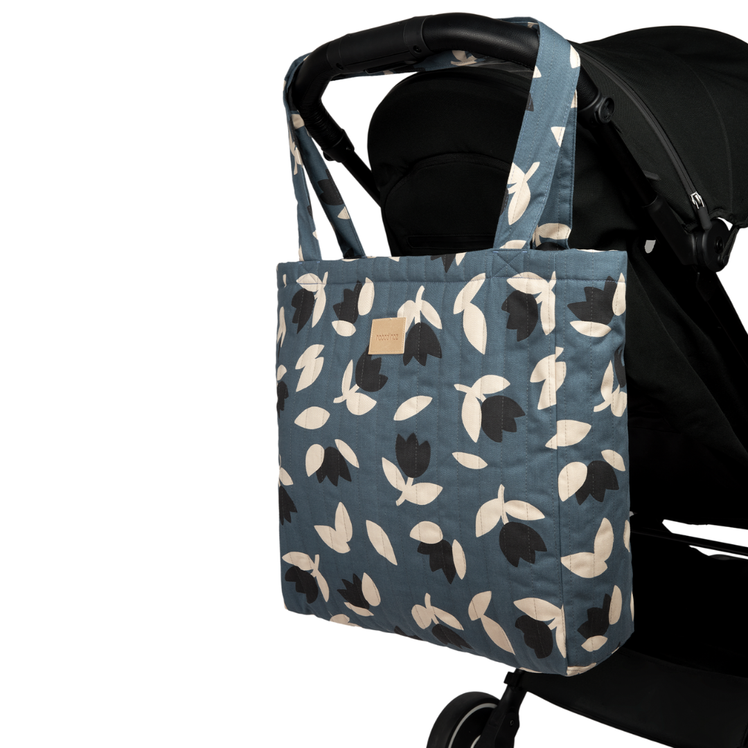 Hyde Park XL Tote Bag | Blue Black Tulips
