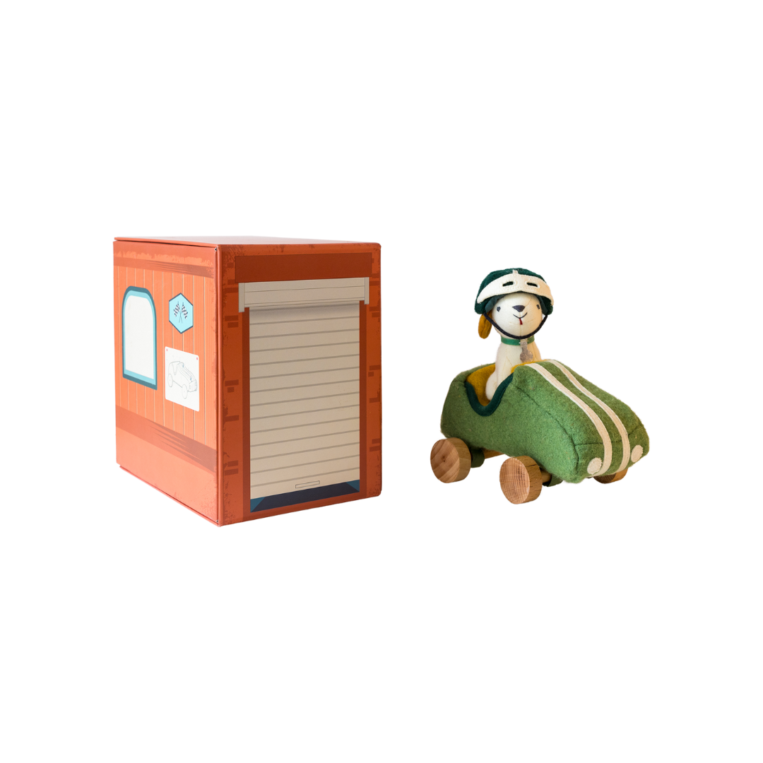 Olli Ella Holdie Dog-Go Racer Boy Green